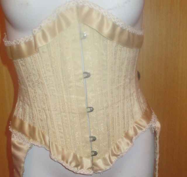 xxM1026M 1910 Wedding Corset